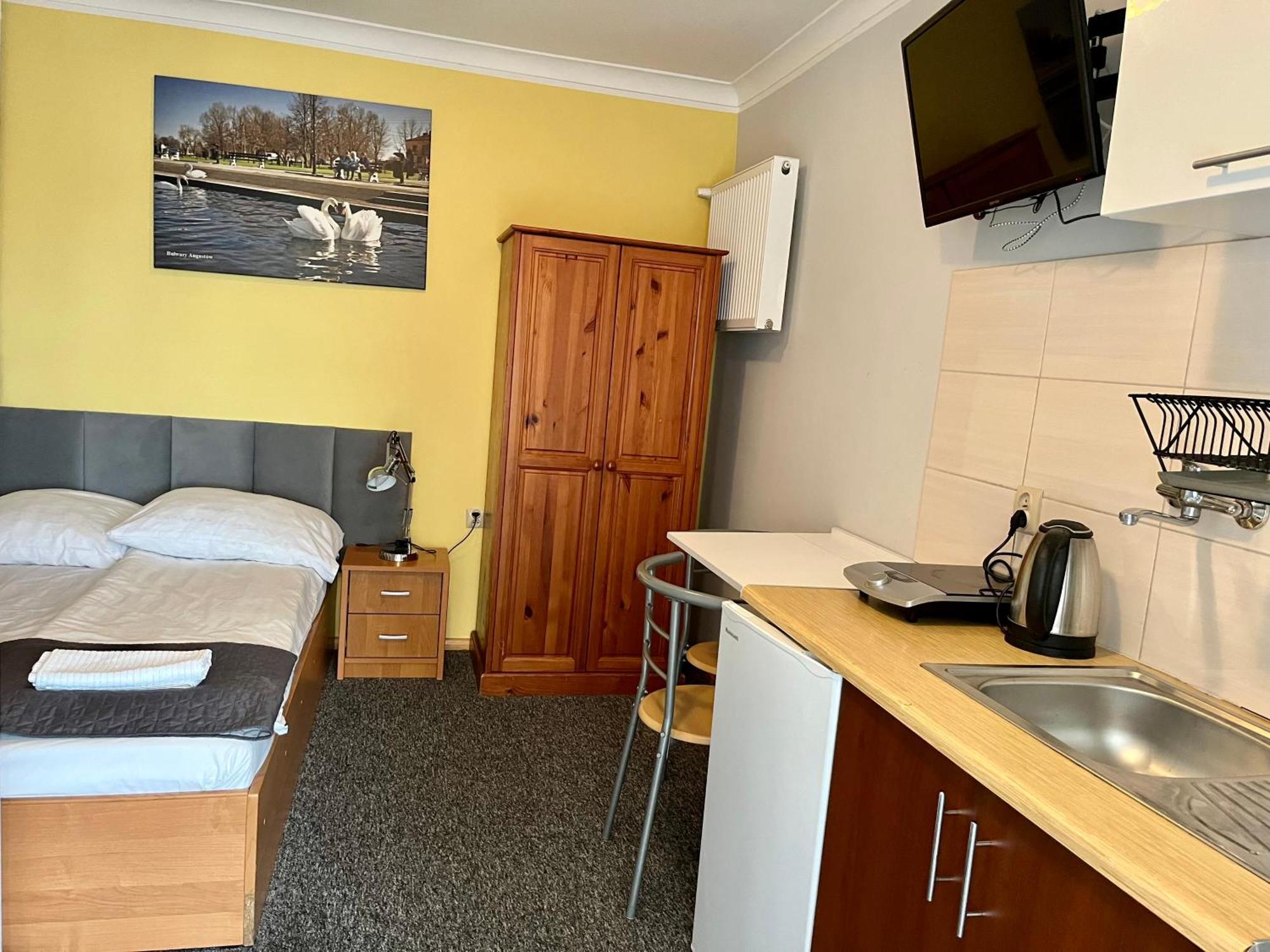 Gosciniec Rospuda 1 Bed & Breakfast เอากุสตูฟ ภายนอก รูปภาพ
